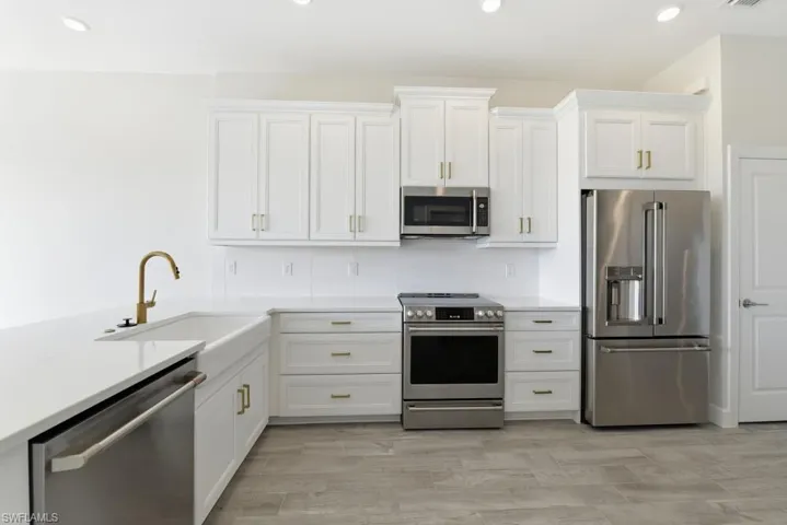 1620 Seahaven Unit 404 ~ Ready Now