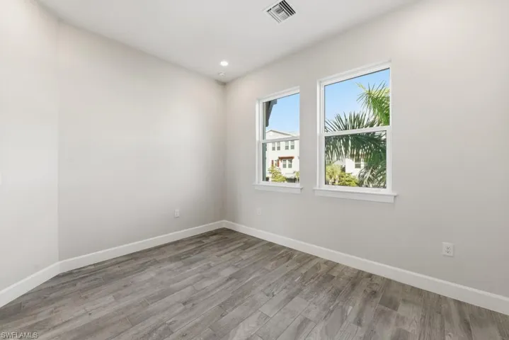 1620 Seahaven Unit 404 ~ Ready Now