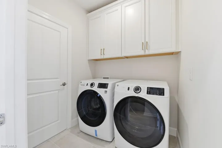 1620 Seahaven Unit 404 ~ Ready Now