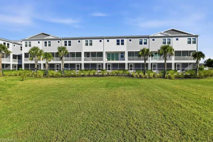 1620 Seahaven Unit 404 ~ Ready Now