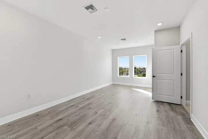 1620 Seahaven Unit 404 ~ Ready Now