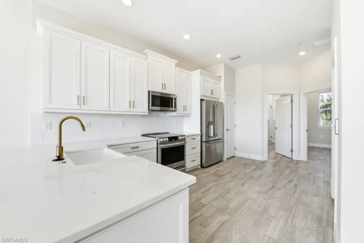 1620 Seahaven Unit 404 ~ Ready Now