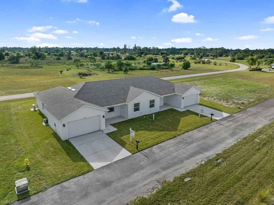 630 Falls LN, Lehigh Acres, FL 33974,2025000395