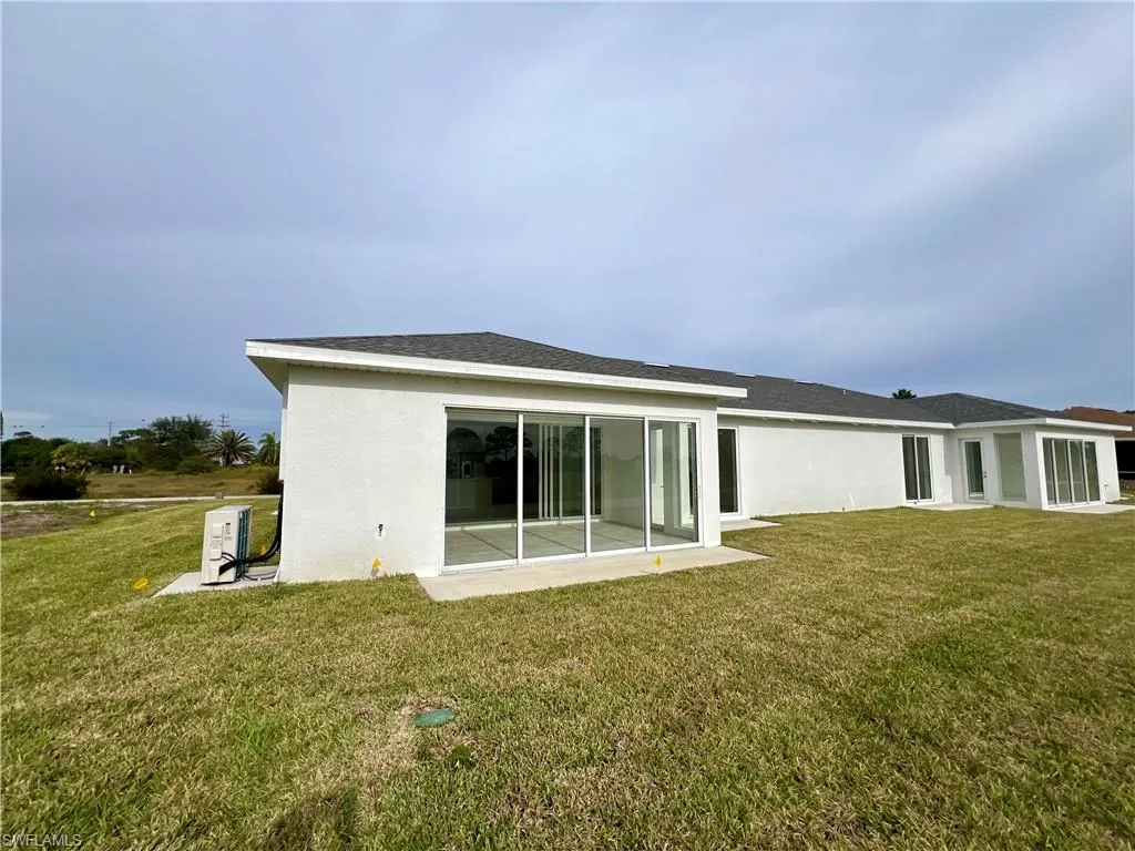 630 Falls LN, Lehigh Acres, FL 33974,2025000395