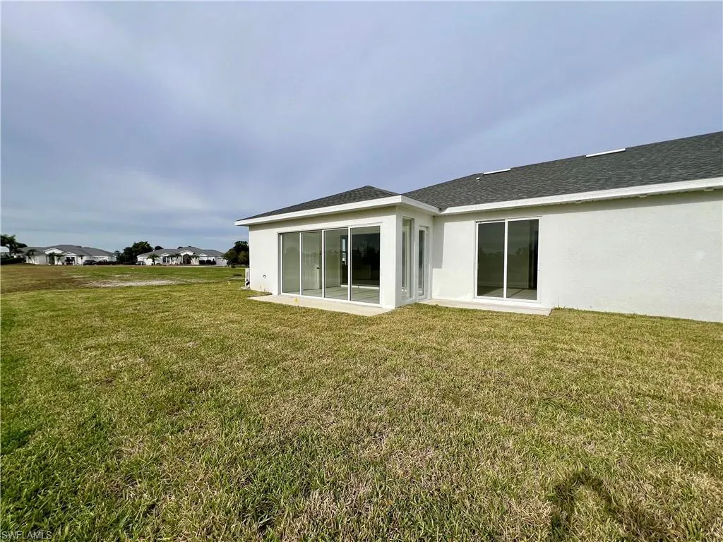 630 Falls LN, Lehigh Acres, FL 33974,2025000395