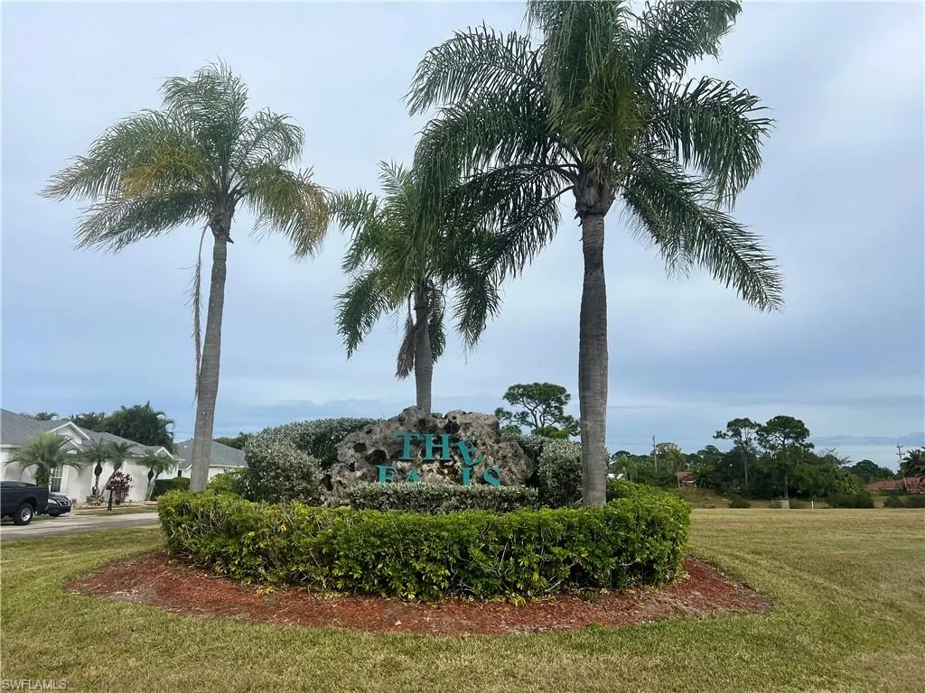 630 Falls LN, Lehigh Acres, FL 33974,2025000395