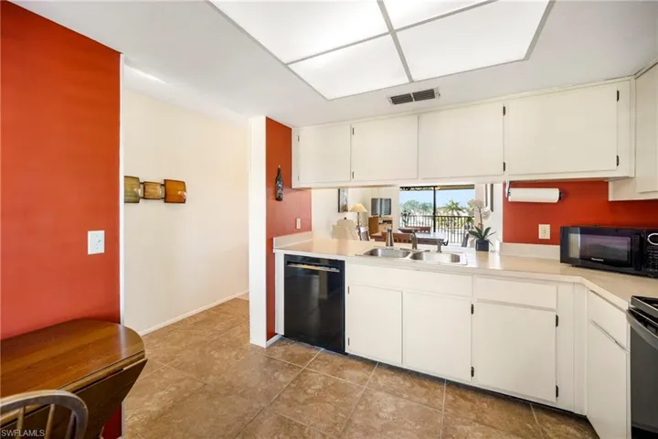 11170 Caravel Cir 310, Fort Myers, Florida 33908