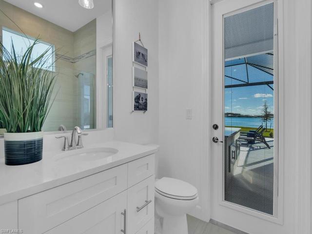 Guest Suite w/ Pool Bath