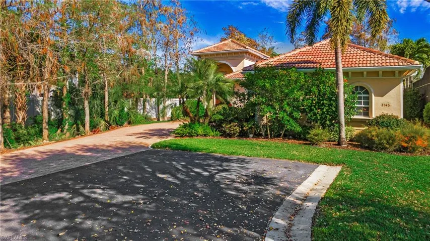 3145  Terramar  DR, Naples, FL 34119
