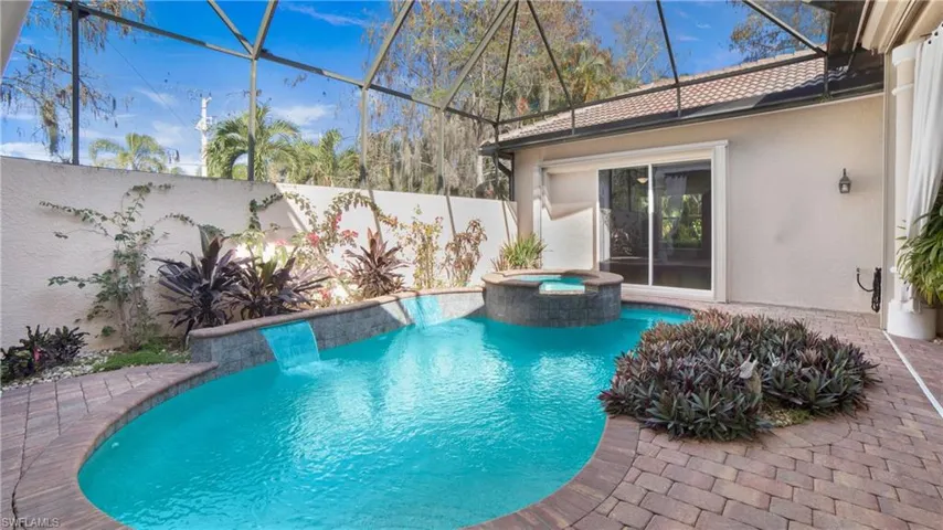 3145  Terramar  DR, Naples, FL 34119