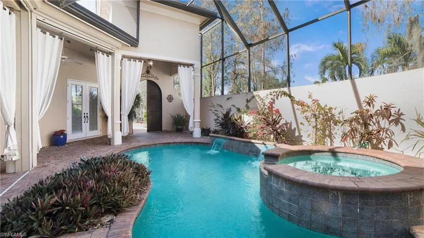 3145  Terramar  DR, Naples, FL 34119