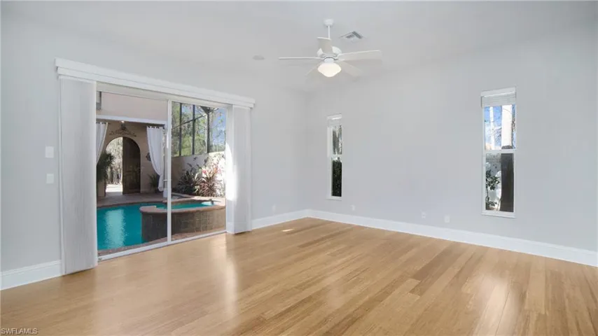 3145  Terramar  DR, Naples, FL 34119