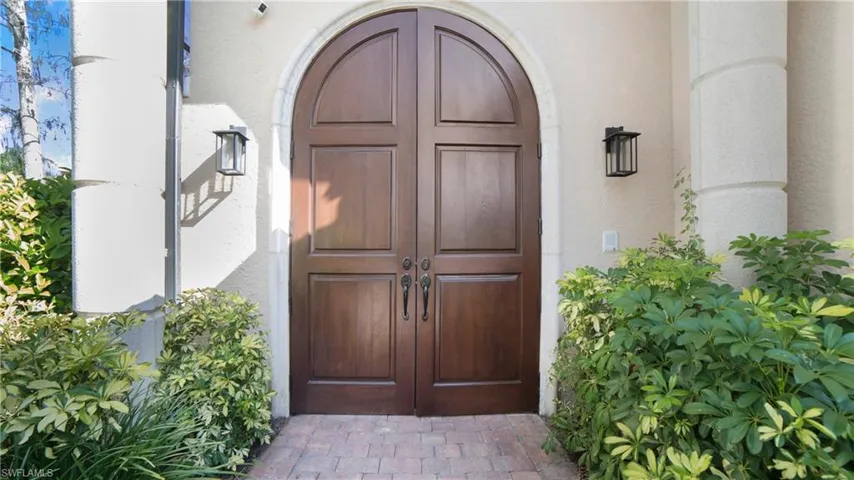 3145  Terramar  DR, Naples, FL 34119