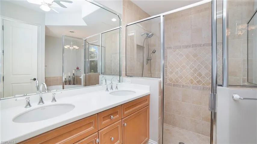 3145  Terramar  DR, Naples, FL 34119
