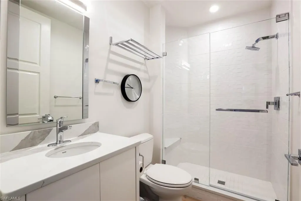 900 5th AVE, Naples, FL 34102,224082629