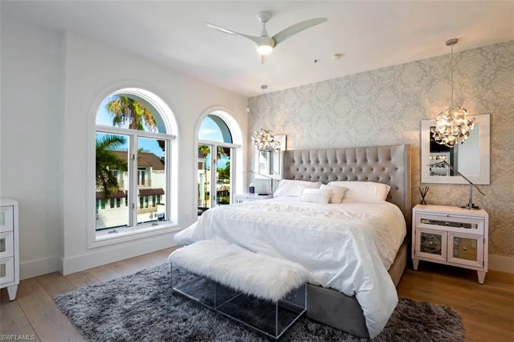 900 5th AVE, Naples, FL 34102,224082629