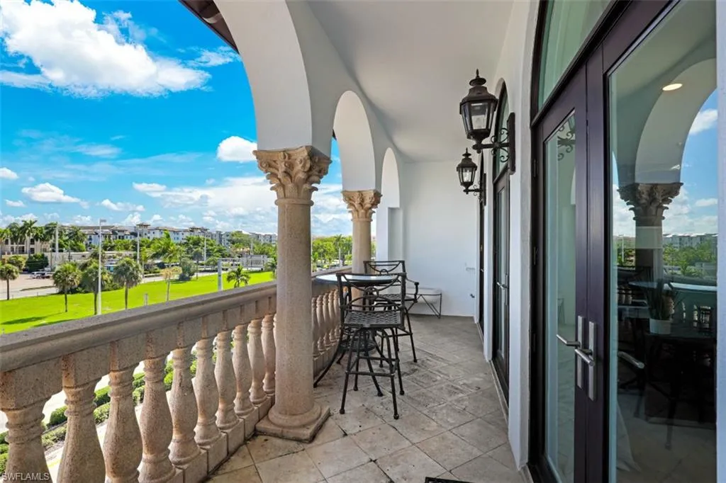 900 5th AVE, Naples, FL 34102,224082629