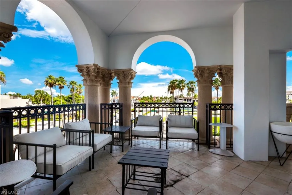 900 5th AVE, Naples, FL 34102,224082629