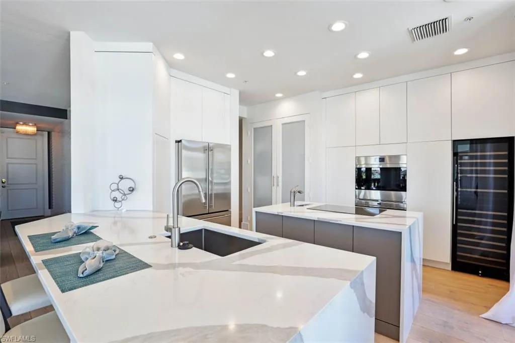 900 5th AVE, Naples, FL 34102,224082629