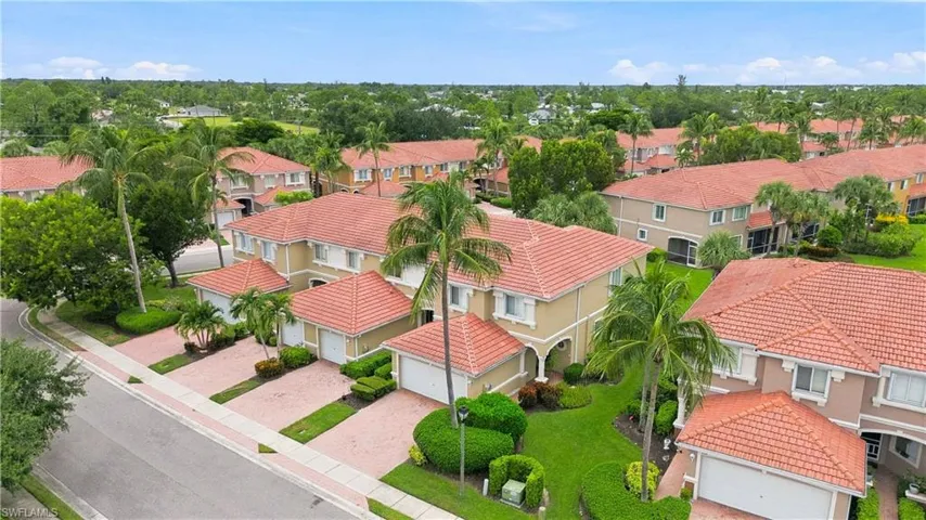 3372 Dandolo Cir, Cape Coral, Florida 33909