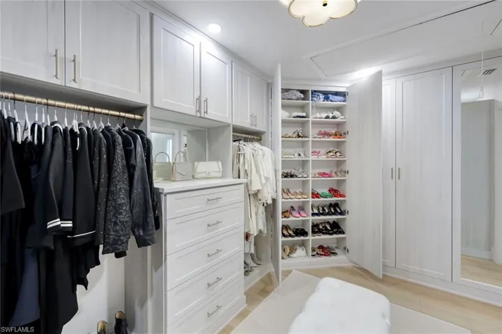 12251 Water Oak Dr, Estero, Florida 33928