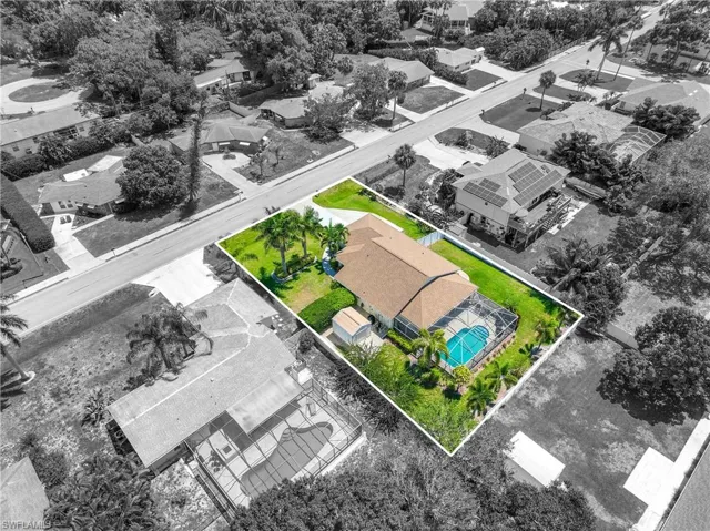 Birds eye view of property