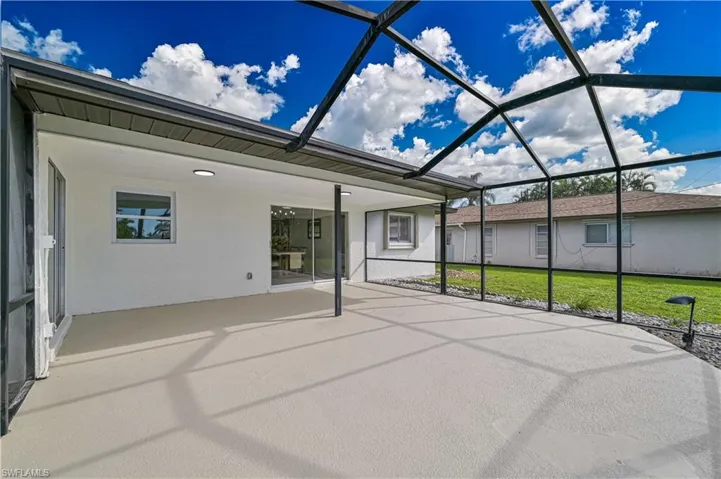 Huge lanai