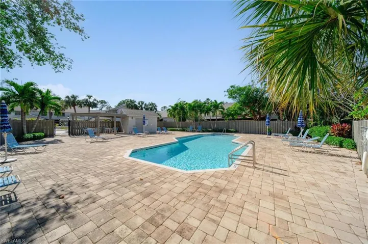 820  Meadowland  DR, Naples, FL 34108