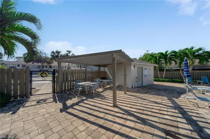 820  Meadowland  DR, Naples, FL 34108