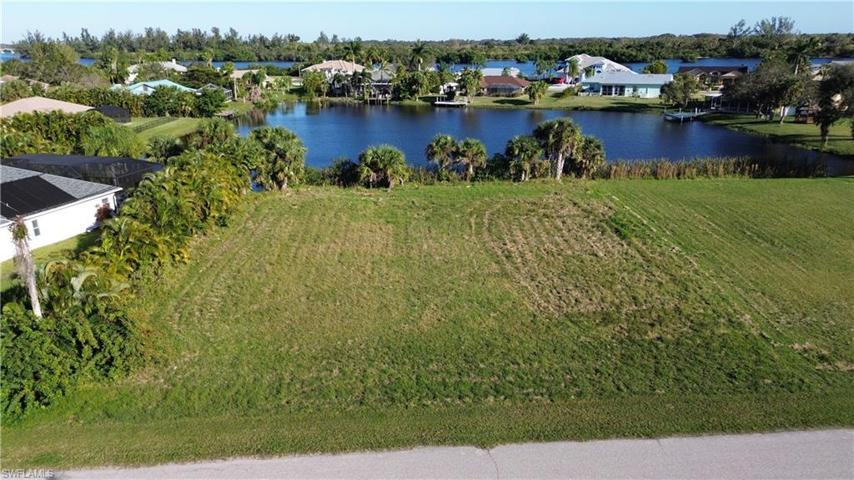 17091  Waters Edge  CIR, North Fort Myers, FL 33917
