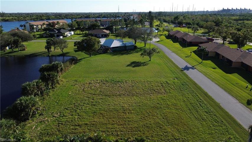 17091  Waters Edge  CIR, North Fort Myers, FL 33917