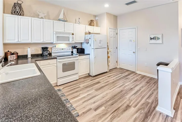 1080 Hampton Cir, Naples, Florida 34105