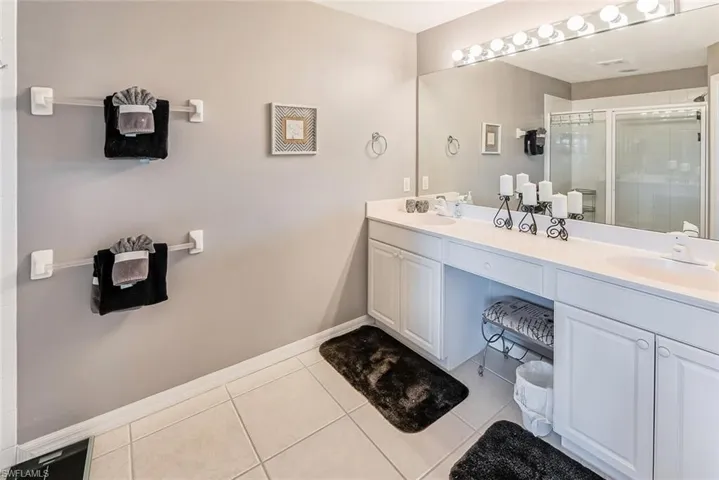 1080 Hampton Cir, Naples, Florida 34105