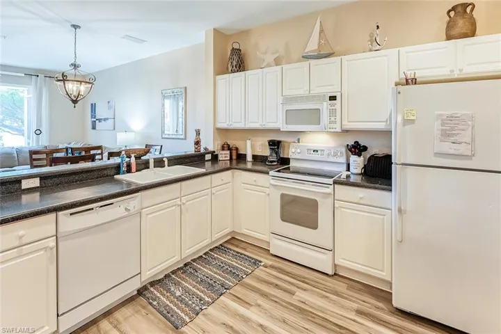 1080 Hampton Cir, Naples, Florida 34105