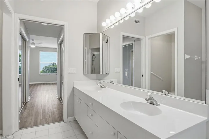 7822 Gardner Dr 101, Naples, Florida 34109