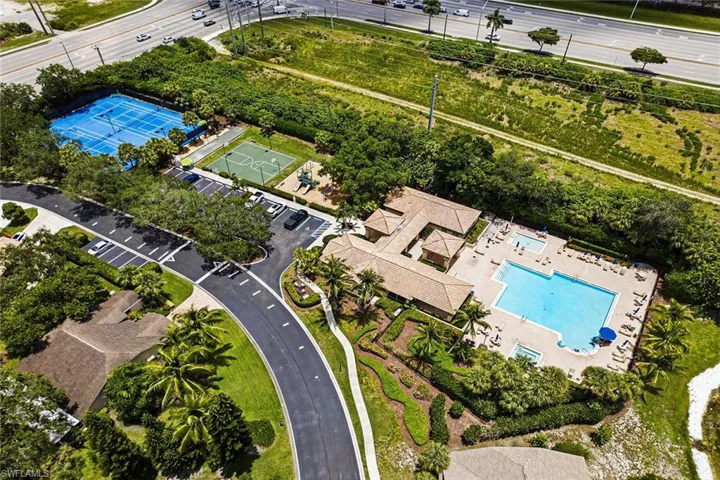 7822 Gardner Dr 101, Naples, Florida 34109