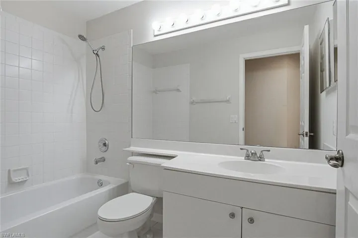 7822 Gardner Dr 101, Naples, Florida 34109