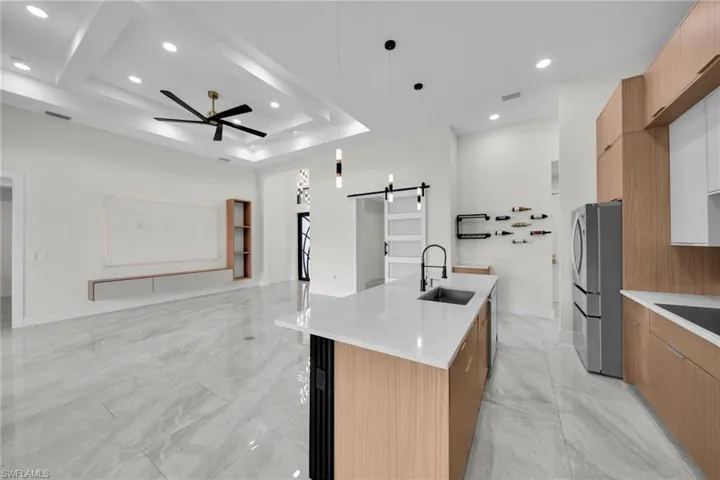 1812 Sw 38th Ter, Cape Coral, Florida 33914