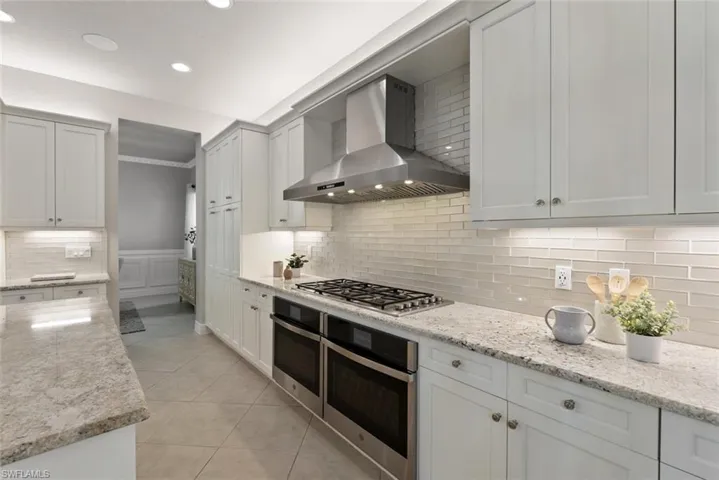 Side by side double ovens