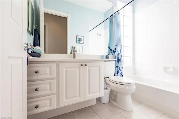 Guest bathroom.