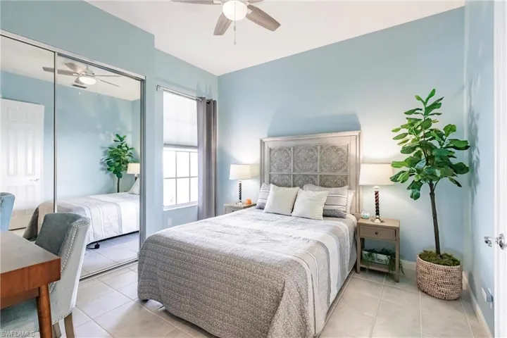 Guest bedroom 1.