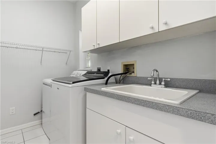318 Se 21st St, Cape Coral, Florida 33990