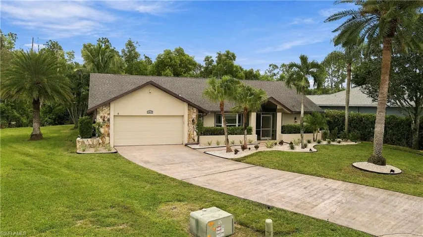 6819 Plantation Manor Loop, Fort Myers, Florida 33966