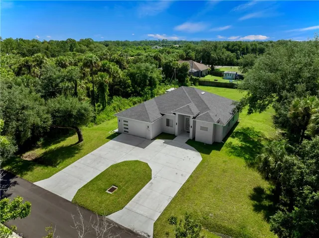 520 Cortez Ave, Lehigh Acres, Florida 33972