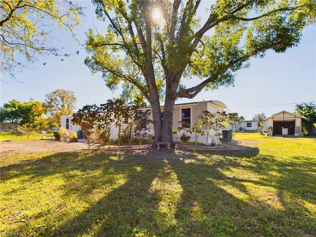 8106  Penny  DR, NORTH FORT MYERS, FL 33917