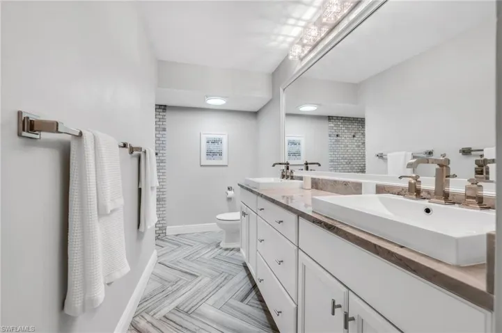1966 Imperial Golf Course Blvd, Naples, Florida 34110