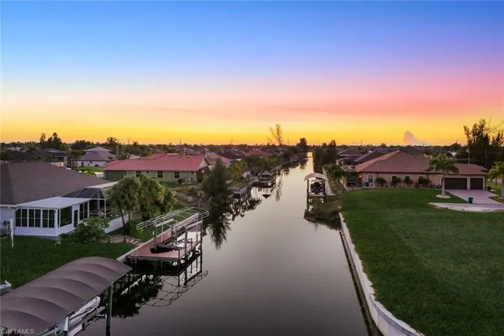 2832 Sw 17th Ave, Cape Coral, Florida 33914