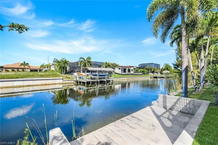 2832 Sw 17th Ave, Cape Coral, Florida 33914