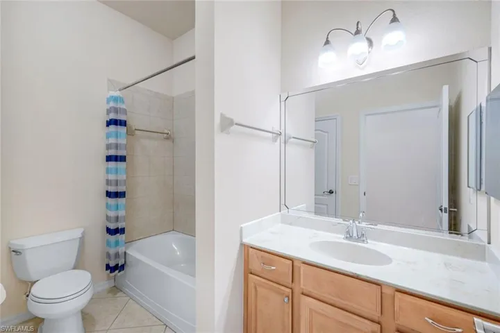 2832 Sw 17th Ave, Cape Coral, Florida 33914