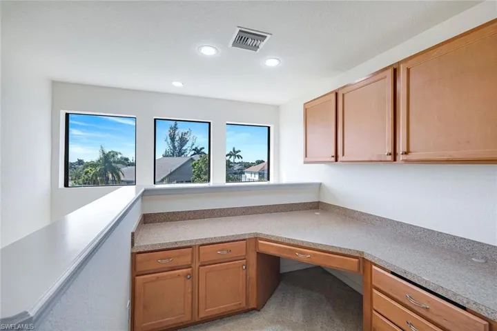 2832 Sw 17th Ave, Cape Coral, Florida 33914